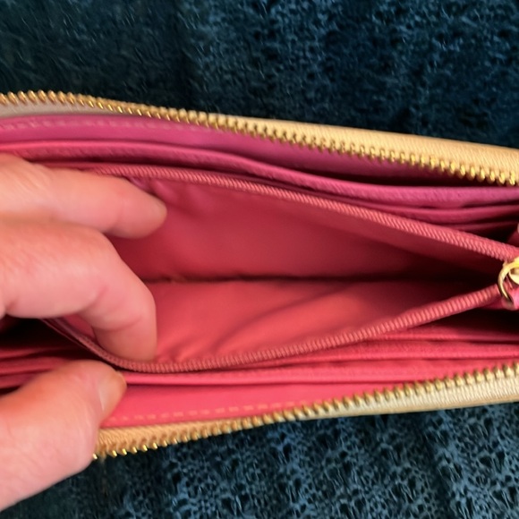 Coach Buttlerfly zip wallet - Picture 5 of 13